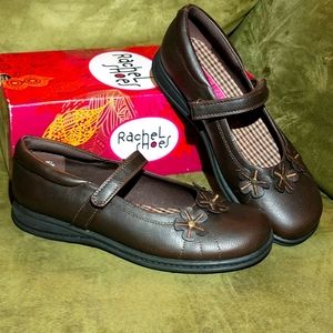 Girls brown leather mary jane shoes
